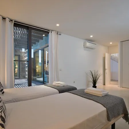 Villa 002 Stylish 5 Bed With Private Infinity Pool Marbella