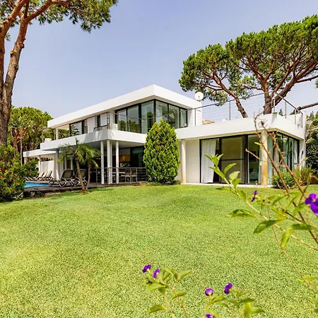 002 Stylish 5 Bed With Private Infinity Pool Villa